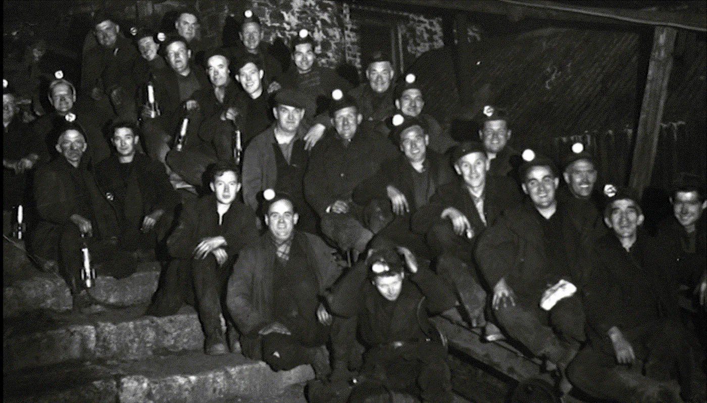 Miners descending the steep slant at the Great Mountain Colliery